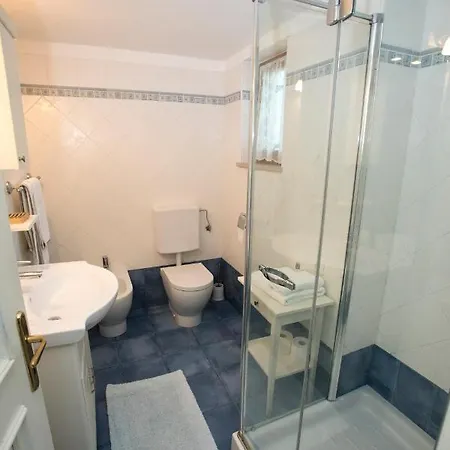 Lovely House With View Over Salt Pans Timor Secovlje