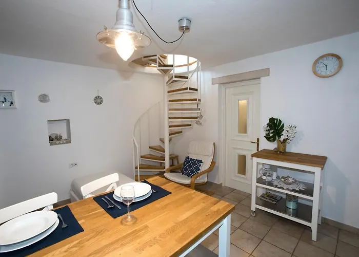 Lovely House With View Over Salt Pans Timor Appartement Sečovlje