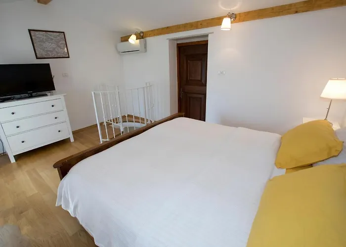 Lovely House With View Over Salt Pans Timor Appartement