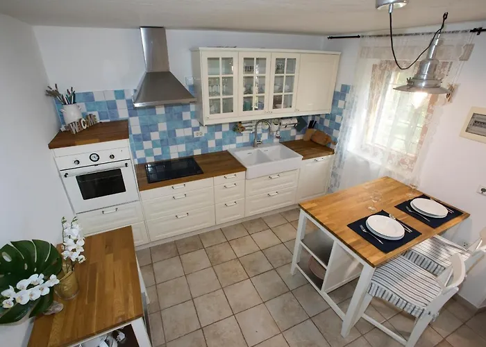 Lovely House With View Over Salt Pans Timor Appartement Sečovlje